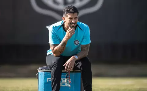 Emiliano D�az: "Nunca vimos que se cobre un penal as�, ni el rival protest�"