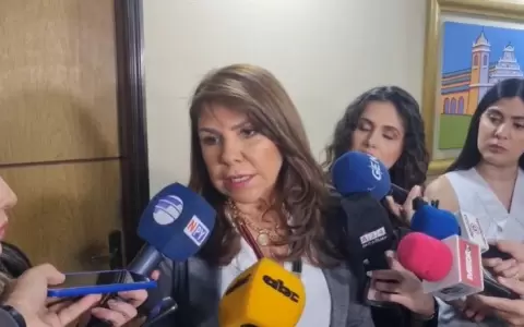 Celeste Amarilla.