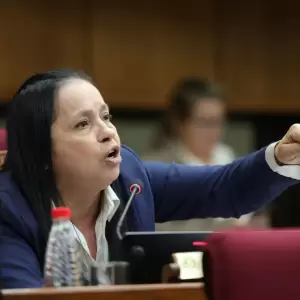 Yolanda Paredes arremete contra Celeste Amarilla, la oposici�n y denuncia intento del cartismo de expulsarla