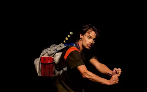 Gonzalo Alfons�n en "El colibr� (Traves�a en mi mayor)"