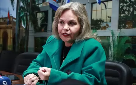 Lilian Samaniego.