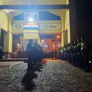 Unos 42 reos de Itapúa son trasladados a la cárcel de máxima seguridad en Minga Guazú