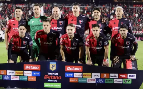 Una muralla: las impresionantes tapadas de Juan Esp�nola ante Central C�rdoba