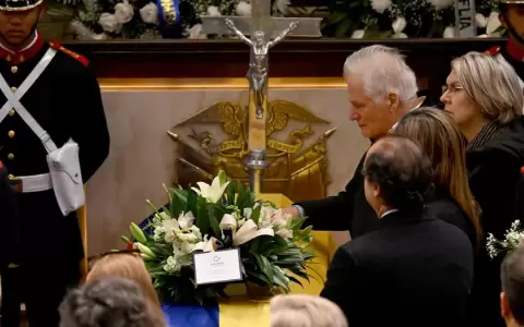 Miguel Uribe Turbay es velado en el Capitolio de Colombia