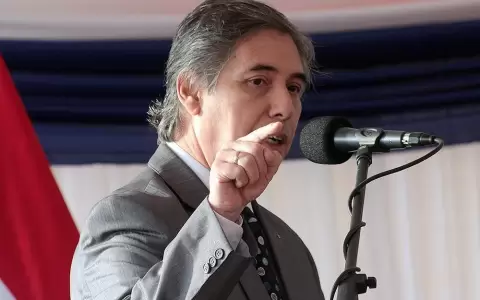 C�sar Ruiz D�az.