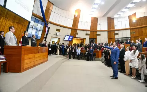 Juramento del nuevo diputado David Manuel Jara en reemplazo de Derlis Rodr�guez (+).