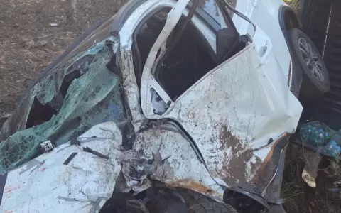 As� qued� una de las camionetas involucradas en el accidente.