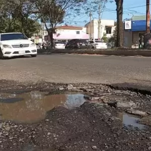 Asunci�n celebra, pero sin tapar su deterioro