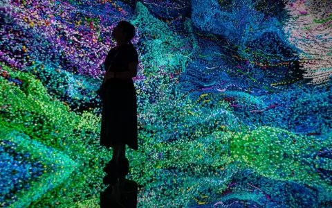 Refik Anadol, "Machine Hallucinations Space: Metaverse"