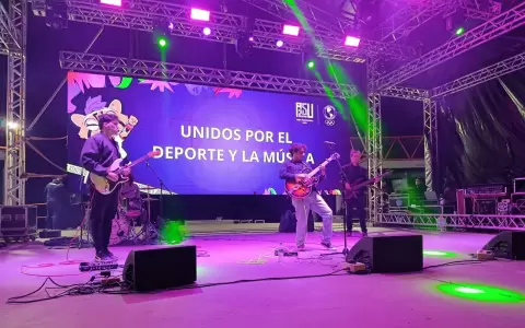ASU2025 combina deporte, cultura y m�sica con el FanFest en la Playa Costanera de Encarnaci�n