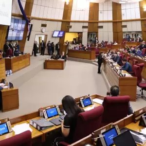Blanqueo en Diputados: legisladores aplazan por 90 d�as seis pedidos de intervenci�n municipal