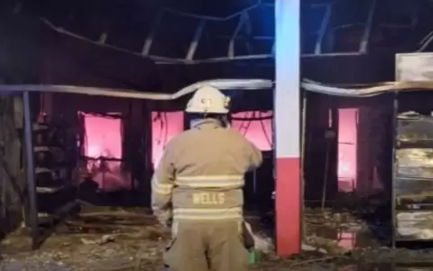 El incendio en Mariano Roque Alonso no gener� v�ctimas fatales.