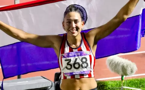 �Ana Paula Arguello obtiene la medalla de bronce en el heptatl�n femenino!