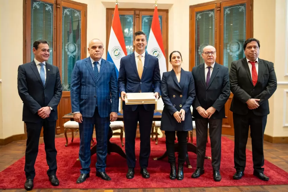 Ceremonia de devoluci�n de los documentos hist�ricos.