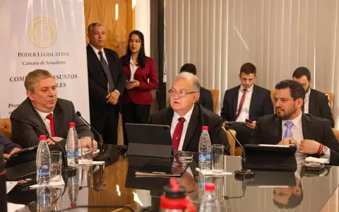 Reuni�n con ministros del TSJE en el Senado.