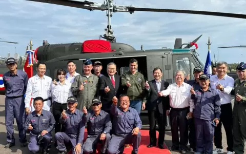 El gobierno de Paraguay recibi� los helic�pteros donados por Taiw�n.