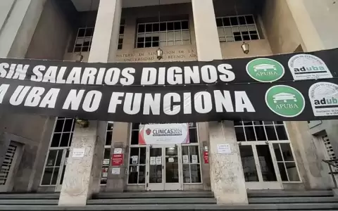 La ley de financiaci�n universitaria fue aprobada en sesi�n del Senado, en la que se rechazaron cinco decretos de Milei sobre desregulaci�n y recorte.