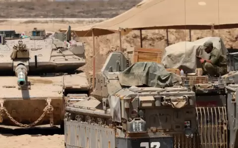 Blindados israel�es cerca de la frontera con Gaza.