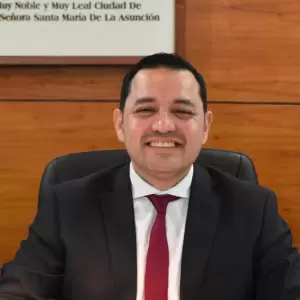 Luis Bello interina Asunci�n hasta que la Junta elija al intendente "definitivo"