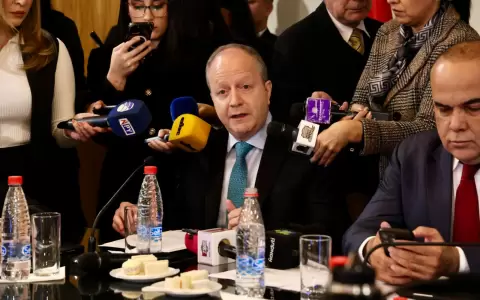 Carlos Fern�ndez Valdovinos, ministro de Econom�a.