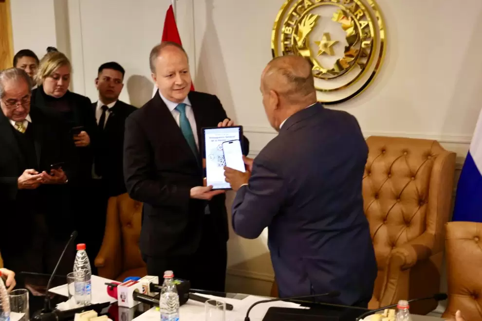 Entrega virtual del PGN 2026 ante el Congreso Nacional.