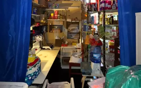 Despensa bien surtida en una celda vip.