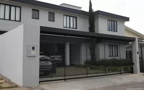 La residencia de Jair Bolsonaro, donde guarda arresto domiciliario desde hace tres semanas.