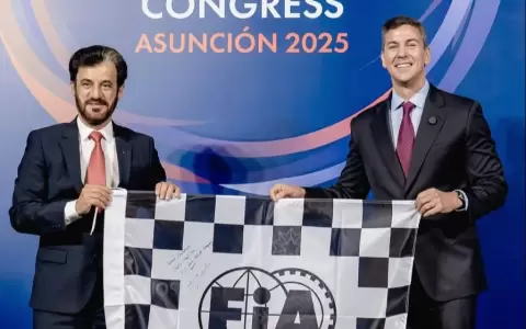 Pe�a inaugur� el Congreso de la FIA.