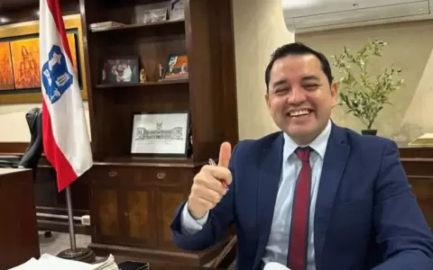 Luis Bello.