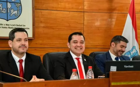 Ra�l Latorre, Luis Bello y el exintendente �scar Nenecho Rodr�guez.