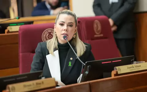 Lizarella Valiente.