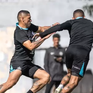 "Richard Ortiz no est� gordo", asegura �ver Hugo Almeida