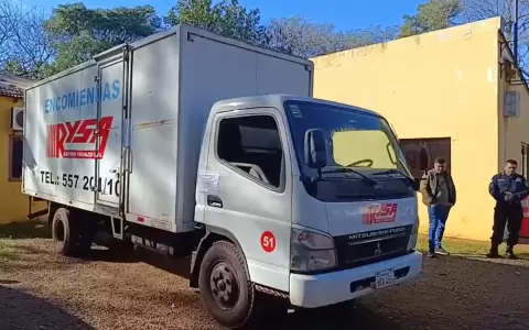 El cami�n que sufri� un asalto en Minga Guaz�.