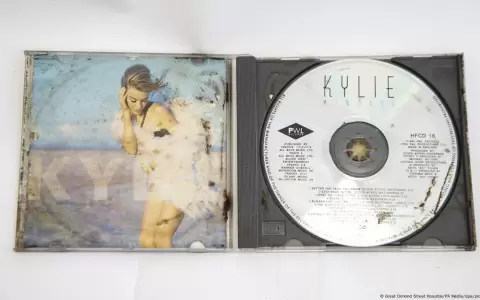 Un CD de Kylie Minogue forma parte del contenido de una c�psula del tiempo que la princesa Diana enterr� en el hospital en marzo de 1991.