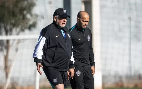 Olimpia: �ver Hugo Almeida ensaya un 4-4-2