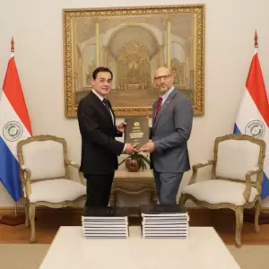 EE.UU. desacredit� la "comisi�n garrote", pero Gobierno igual le entrega informe cartista