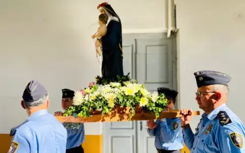 Procesi�n de santa Rosa de Lima, patrona de los polic�as.
