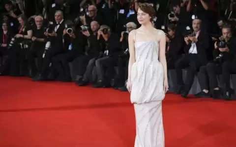 Emma Stone en la alfombra roja.