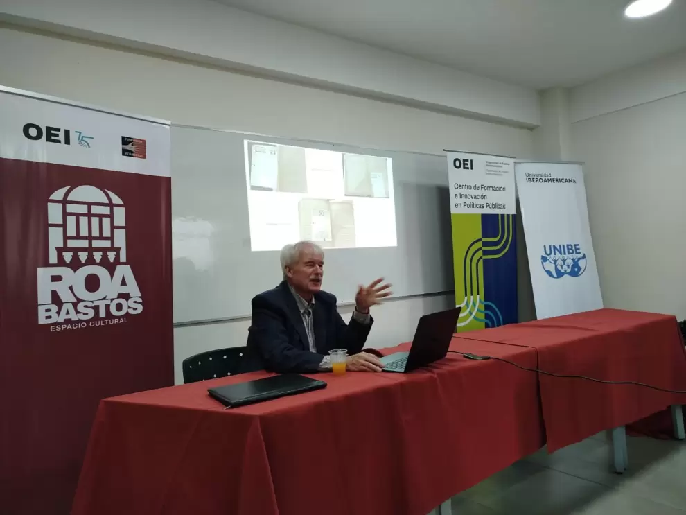 Daniel Balderston en la Fundaci�n Roa Bastos. Cortes�a