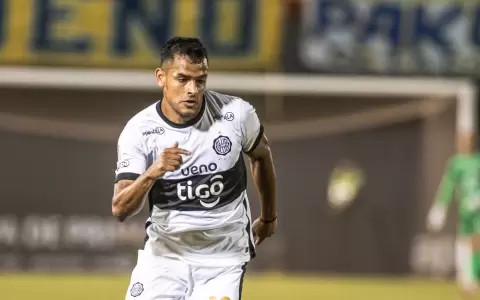 Lucas Morales y su mejor partido como jugador de Olimpia