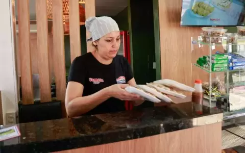 La farola, negocio dedicado a la venta de comida r�pida.