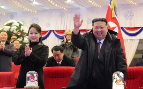 La presencia de Kim Ju-ae (izq.) es cada vez m�s frecuente en el primer plano de los actos p�blicos que encabeza su padre, Kim Jong-un.