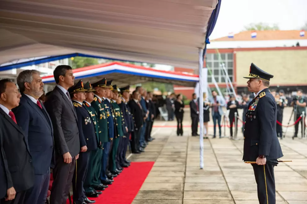 Santiago Pe�a encabez� el d�a del polic�a nacional.