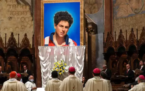 Carlo Acutis ser� canonizado este domingo.