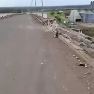 Vehículo de gran porte habría caído del Puente Nanawa al río Paraguay