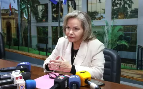 Lilian Samaniego.