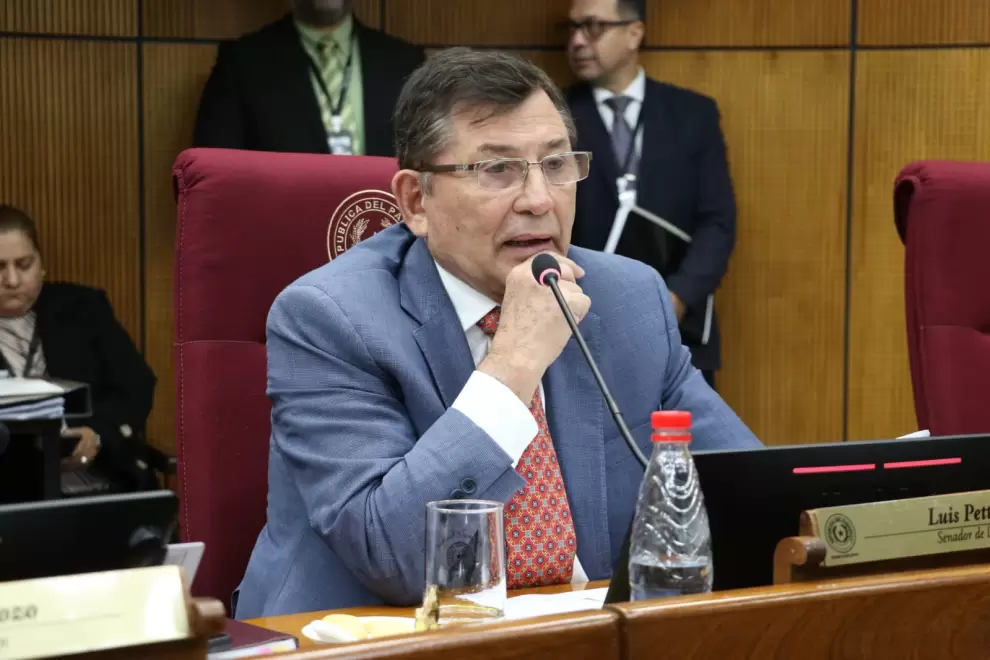 Senador Luis Pettengill.