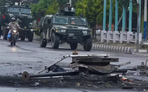 El Ej�rcito de Nepal aadvirti� que no tolerar� actos de violencia ni saqueos.