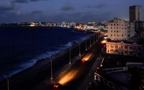 Apag�n en Cuba: En los �ltimos dos a�os se han registrado otras cuatro ca�das nacionales del servicio el�ctrico.