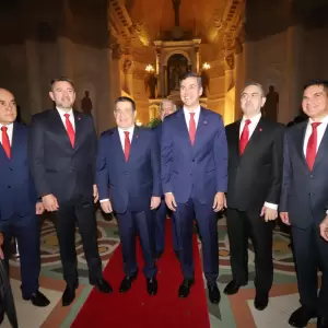 Pe�a rechaza acusaciones de autoritarismo y dice que "la ANR es tremendamente democr�tica"